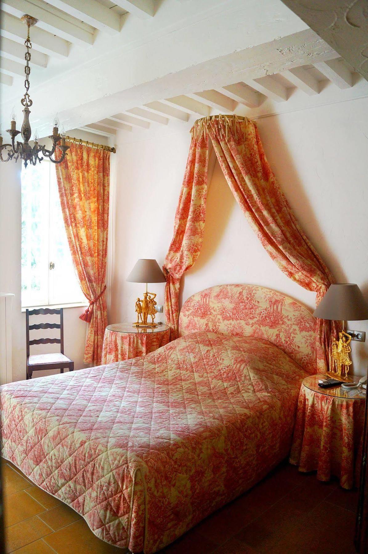 Château De Fleurville&spa - Les Collectionneurs Hotel 4*
