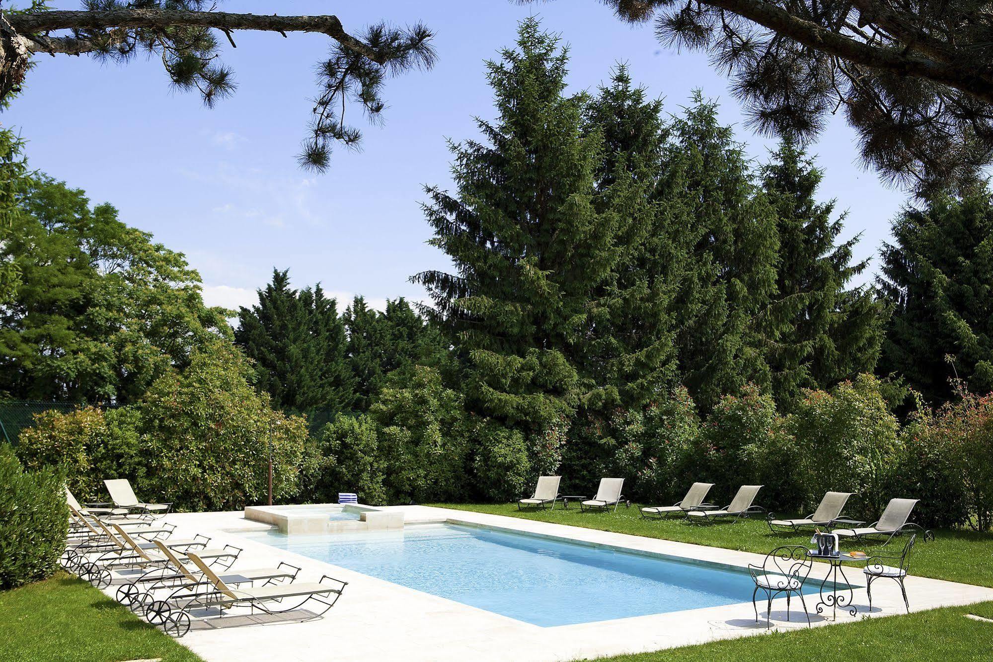 Château De Fleurville&spa - Les Collectionneurs Hotel 4*